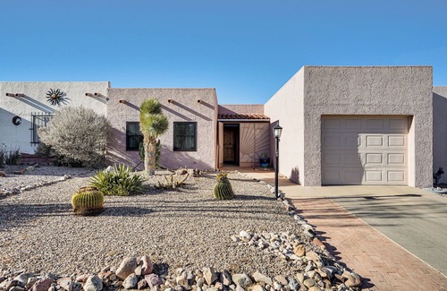Continental Vistas House | Tranquil Green Valley Home w/Screened Porch