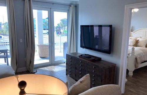 Mexico Beach Apartment | Tranquil Harbour 102