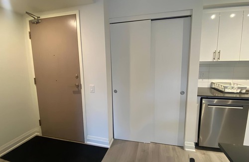 Barrie Condo | Tranquil Haven: Whispering Pines