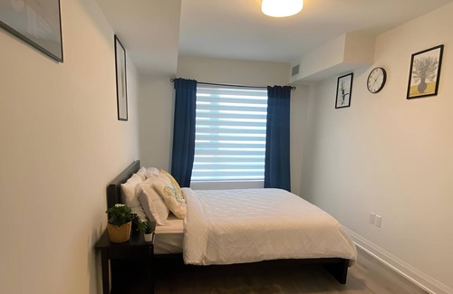 Barrie Condo | Tranquil Haven: Whispering Pines
