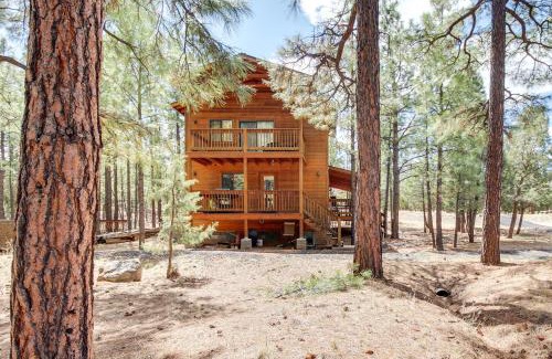 Heber House | Tranquil Heber-Overgaard Cabin with Decks and Grill!
