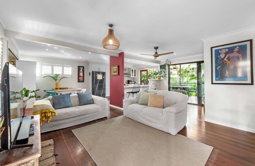 Redcliffe House | "Tranquil Hideaway in Central Redcliffe"