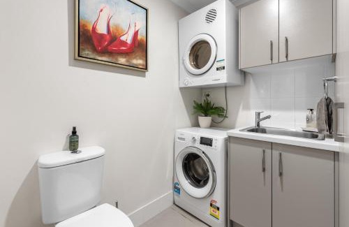 Redcliffe House | Tranquil Hideaway in Redcliffe