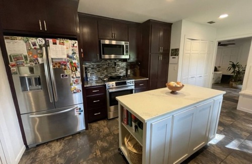 Dallas House | Tranquil home, .3 acres,15 min to downtown w/2 separate offices + Dog friendly!