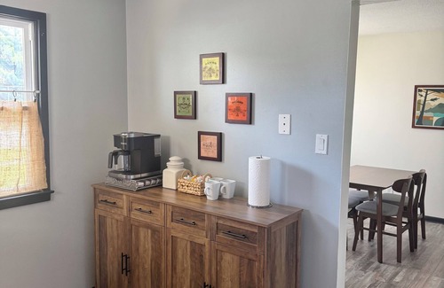Lovington House | Tranquil Home in the Heart of Des Moines