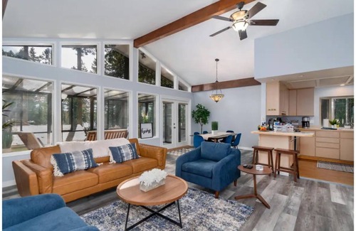 Anderson Island House | Tranquil Island Paradise on Golf Course w/Hot Tub