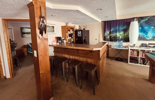 Cranberry Portage Cabin | Tranquil Lakefront Heron House