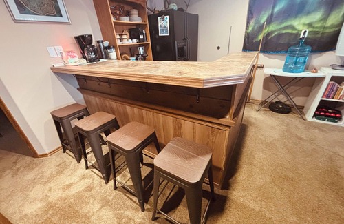 Cranberry Portage Cabin | Tranquil Lakefront Heron House