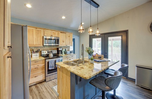 Tool House | Tranquil Lakefront Getaway w/boat dock, kayaks and firepit.