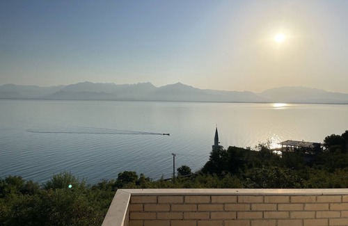 Shkoder Villa | TRANQUIL LAKEHOUSE 3bedroom Villa in Zogaj Shkodër with breathtaking Lake views