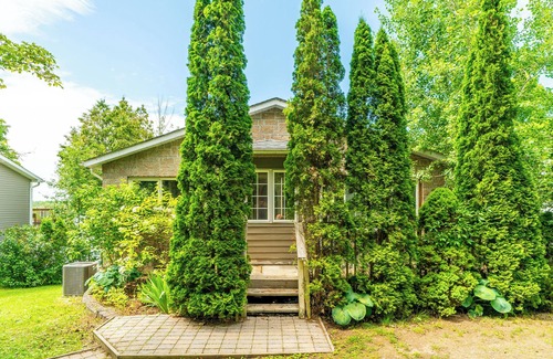 Kirkfield Cottage | Tranquil Lakehouse Cottage in the Kawarthas