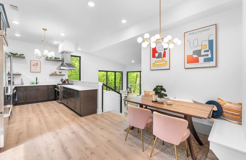 Northport House | Tranquil Lakeside Loft - Stunning Views & Serene Getaway