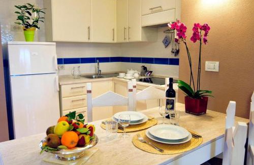 Pula Apartment | Tranquil Lantana Resort Hotel Apartments 1 Bedroom room apartment sleeps 5 per