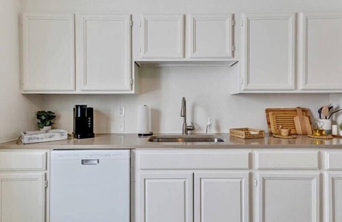 Bountiful Apartment | Tranquil Locale, Proximity to Pickleball Courts