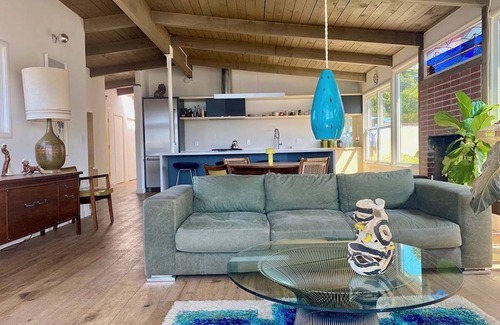 Point Richmond House | Tranquil Mid Century SF Gem. Beautiful Bay Views. Centrally Located. Walkable