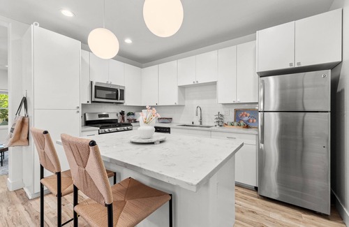 Downtown Sacramento Apartment | Tranquil Midtown Haven with Tree-Lined Charm