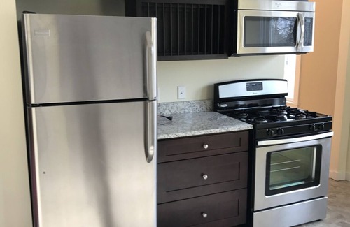 Brooklawn - St. Vincent Apartment | Tranquil North End Bridgeport Luxe 2 Bdr unit