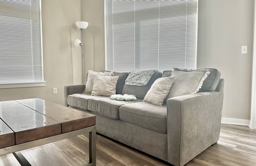 Fairfax Apartment | Tranquil Oasis 30 minutes from D.C.