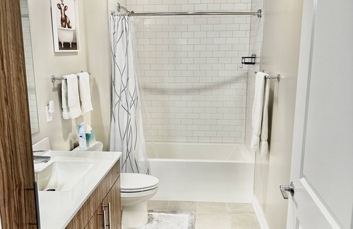 Fairfax Apartment | Tranquil Oasis 30 minutes from D.C.