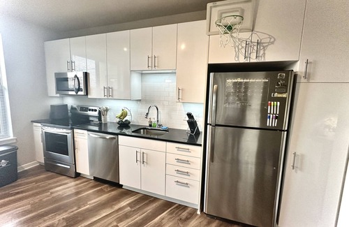 Fairfax Apartment | Tranquil Oasis 30 minutes from D.C.