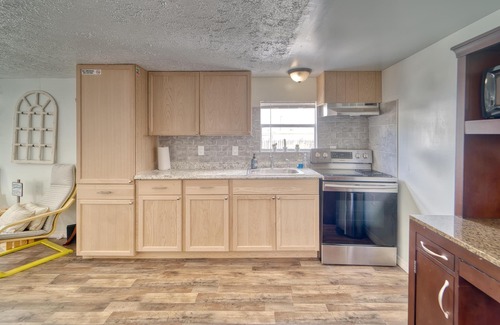 Southside Rural Community House | Tranquil Oasis, Private Entrance & Kitchen