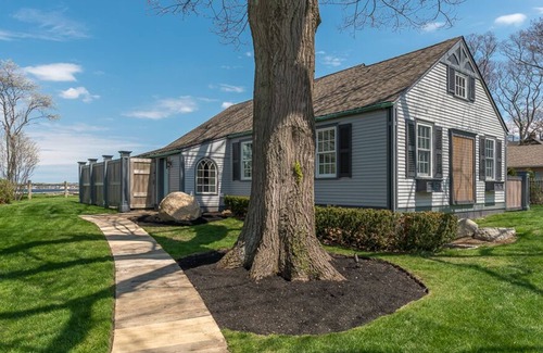 Gloucester House | Tranquil Oasis within a short drive to shops, restaurants and beaches.