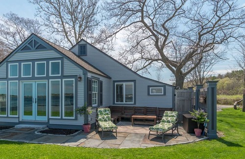 Gloucester House | Tranquil Oasis within a short drive to shops, restaurants and beaches.