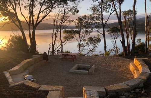 Deep Bay House | Tranquil Point