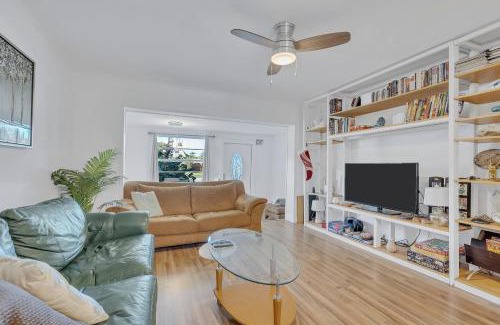 North Central Hollywood House | Tranquil Pool Home in Hollywood Close to Beach Airport