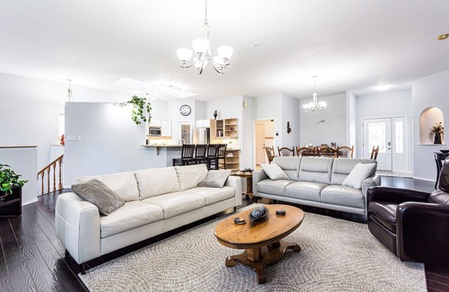 Lethbridge House | Tranquil & Private- View of the River at Paradise Canyon Golf Resort Sleeps 9+