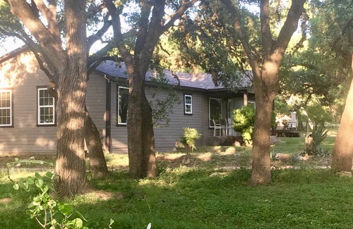 Bulverde House | Tranquil ranch for up to 20 people, near San Antonio attractions! Premier Host!
