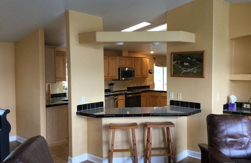 Sutherland Springs House | Tranquil Ranch w SPA and POOL - option to heat pool - on Cibolo Creek, sleeps 9