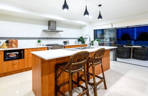 Bridgeman Downs Apartment | Tranquil Retreat Spacious Home with Pool