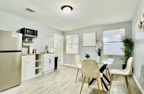 Crystal Lake Apartment | Tranquil Retreat King Bed Office Patio