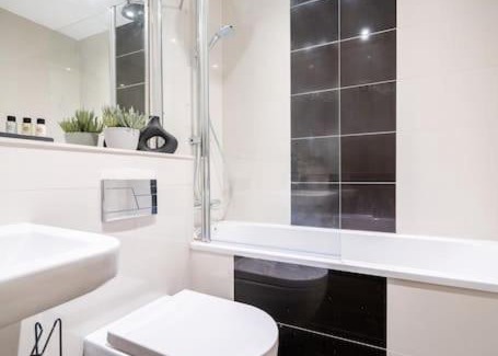 Knaresborough Apartment | Tranquil Riverfront Oasis at High Bridge Court