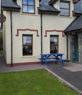 Kenmare House | Tranquil sea view in Kenmare