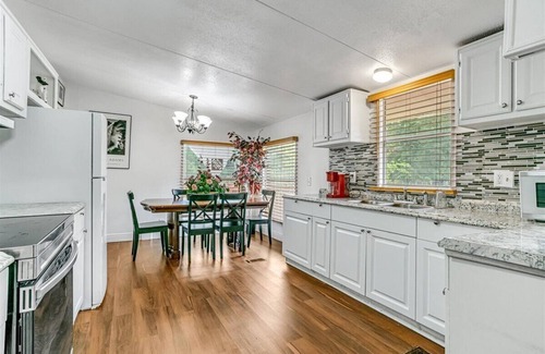 Wesley Chapel House | Tranquil & Serene Country Home. Minutes to Busch Gardens and Major Attractions.