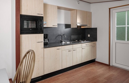 Borger Ski Chalet | Tranquil Stay in Drenthe