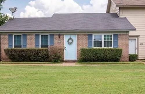 Shreveport House | Tranquil Stay, Prime Location Near Shopping Dining Hospitals and Casinos