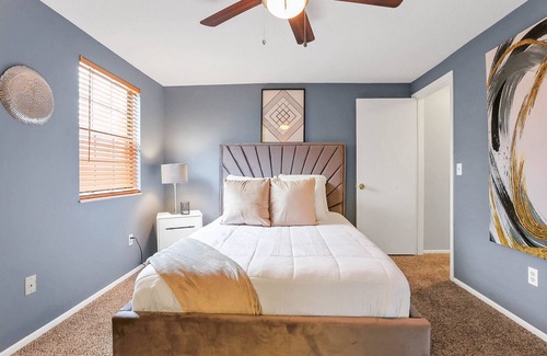 Columbus House | Tranquil Townhome