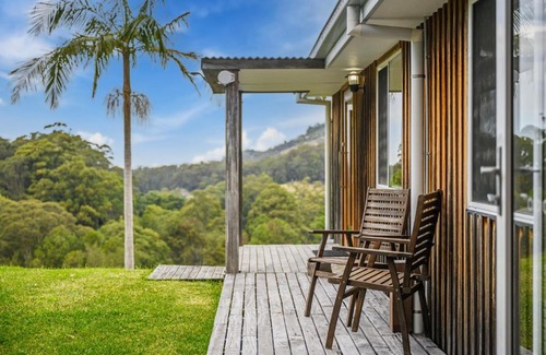 Korora House | Tranquil Treetop Haven 3BR House with breathtaking views