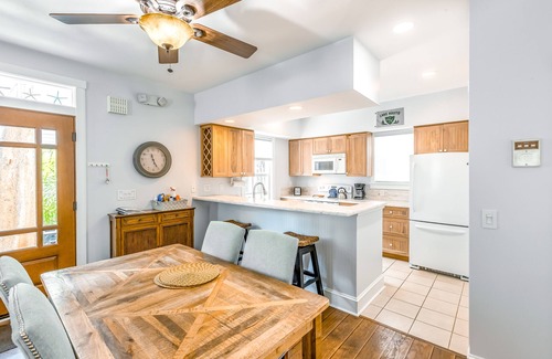 Old Town House | Tranquil tropical retreat with pool, private deck, & W/D - walk to bars/dining