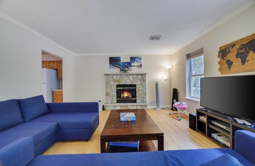 Pocono Summit House | Tranquil Waters – Kayaks Firepit Lakefront