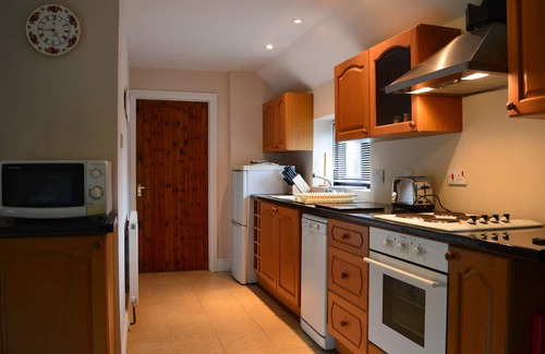 St Leonards-On-Sea Cottage | Tranquil. well-equipped Cottage in historic '1066 Country'