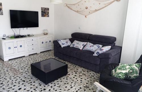 Adra House | Tranquila casa frente al mar