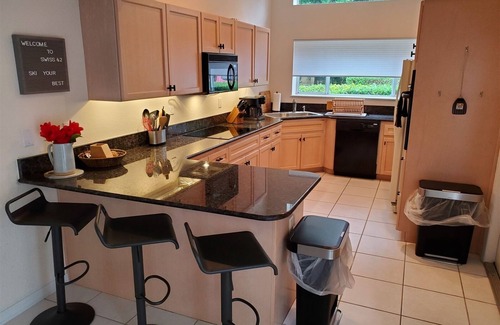 Clermont House | Tranquility at Swiss! | 3 Bed, 3 Bath