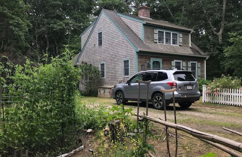 Brewster House | Tranquility Awaits - a quiet, secluded spot amidst trees and gardens