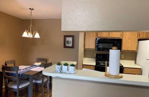 Nassau Bay Condo | Tranquility Base waterfront/pool 1-bedroom condo