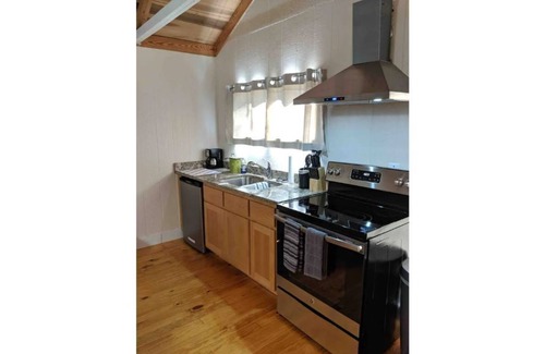 Waynesboro Cabin | Tranquility in Tennessee Too