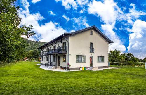 Novaci House | Transalpina Retreat
